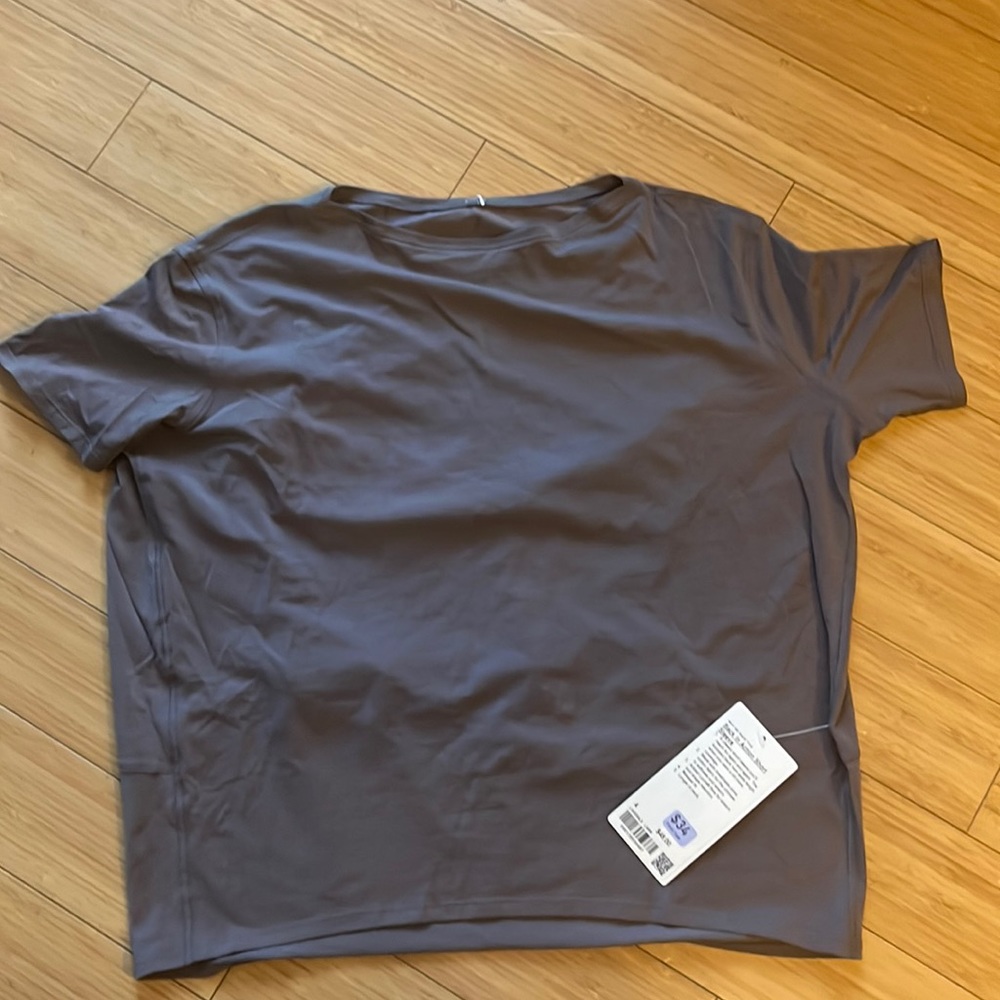 Lululemon short sleeve tee